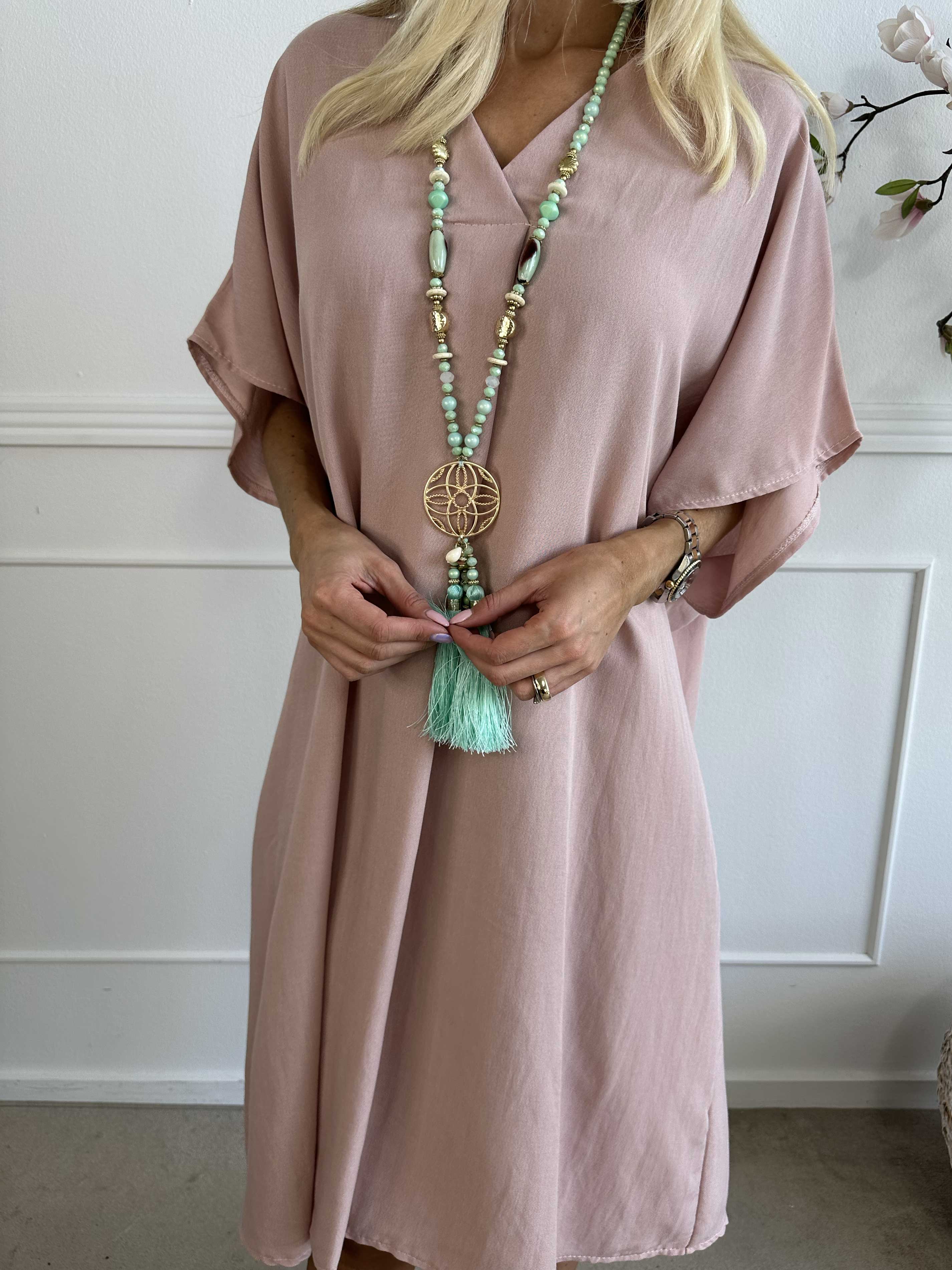 Astrid - Simpel kjole med v-udskæring